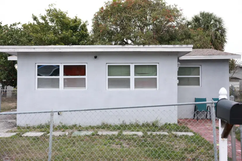 Picture of 840 W 1St Street, Riviera Beach FL 33404