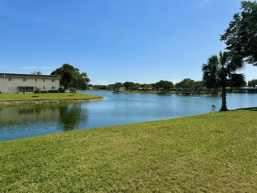 Picture of 412 Chatham T, West Palm Beach FL 33417