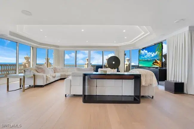 Picture of 4021 Gulf Shore Blvd N 11, Naples FL 34103