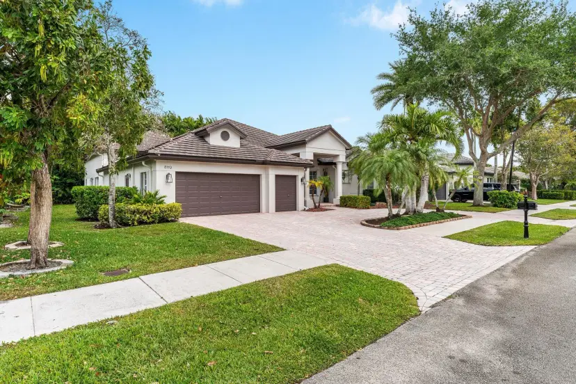 Picture of 8119 S Savannah Cir, Davie FL 33328