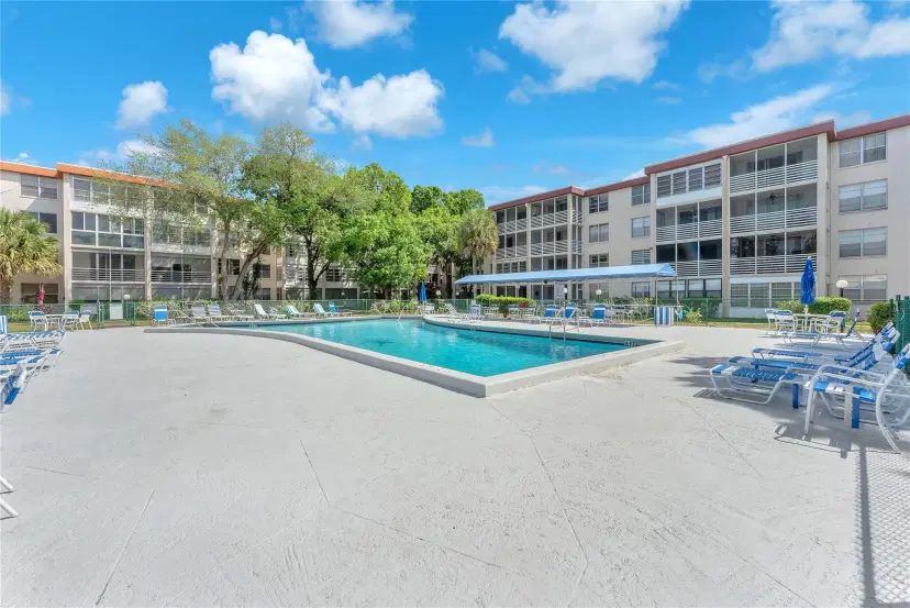 Picture of 2601 NW 48 Terrace 345, Lauderdale Lakes FL 33313