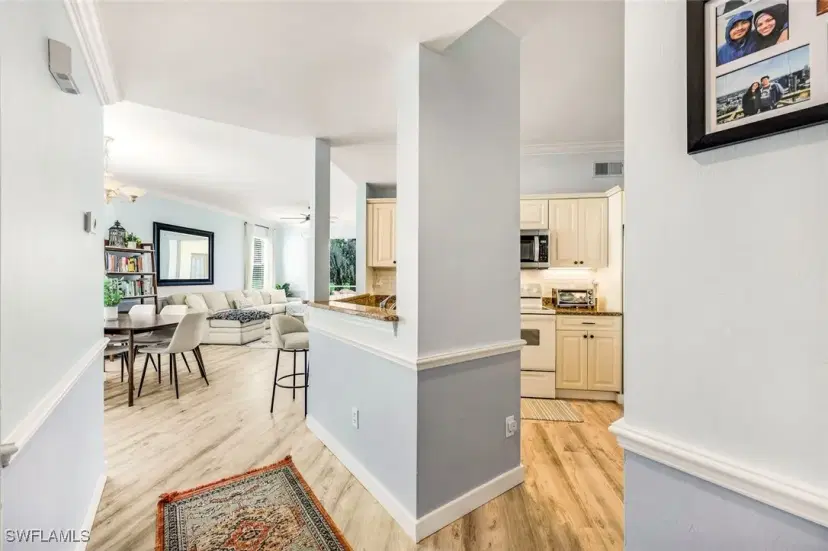 Picture of 1326 Mainsail Dr 1115, Naples FL 34114