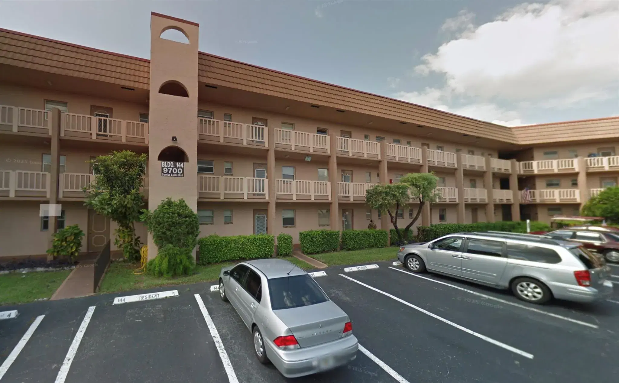 Picture of 9700 Sunrise Lakes Blvd 304, Sunrise, FL 33322