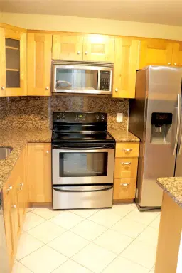 Picture of 9700 Sunrise Lakes Blvd 304, Sunrise, FL 33322