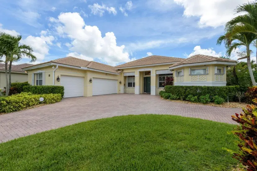 Picture of 699 SW River Bend Circle, Stuart FL 34997