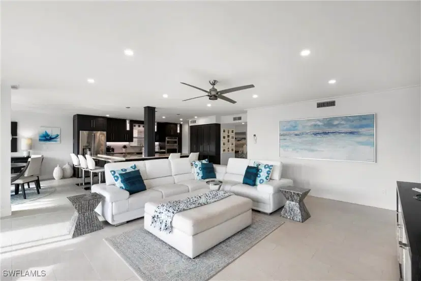 Picture of 845 Collier Ct 205, Marco Island FL 34145