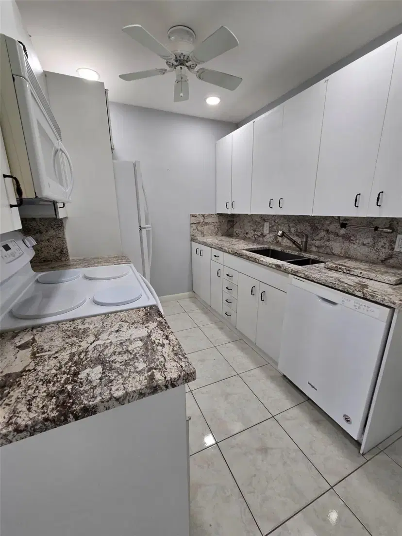 Picture of 3036 Harwood D 3036, Deerfield Beach FL 33442
