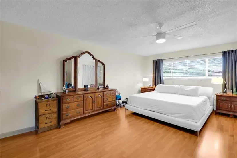 Picture of 20833 SW 86 Av, Cutler Bay FL 33189