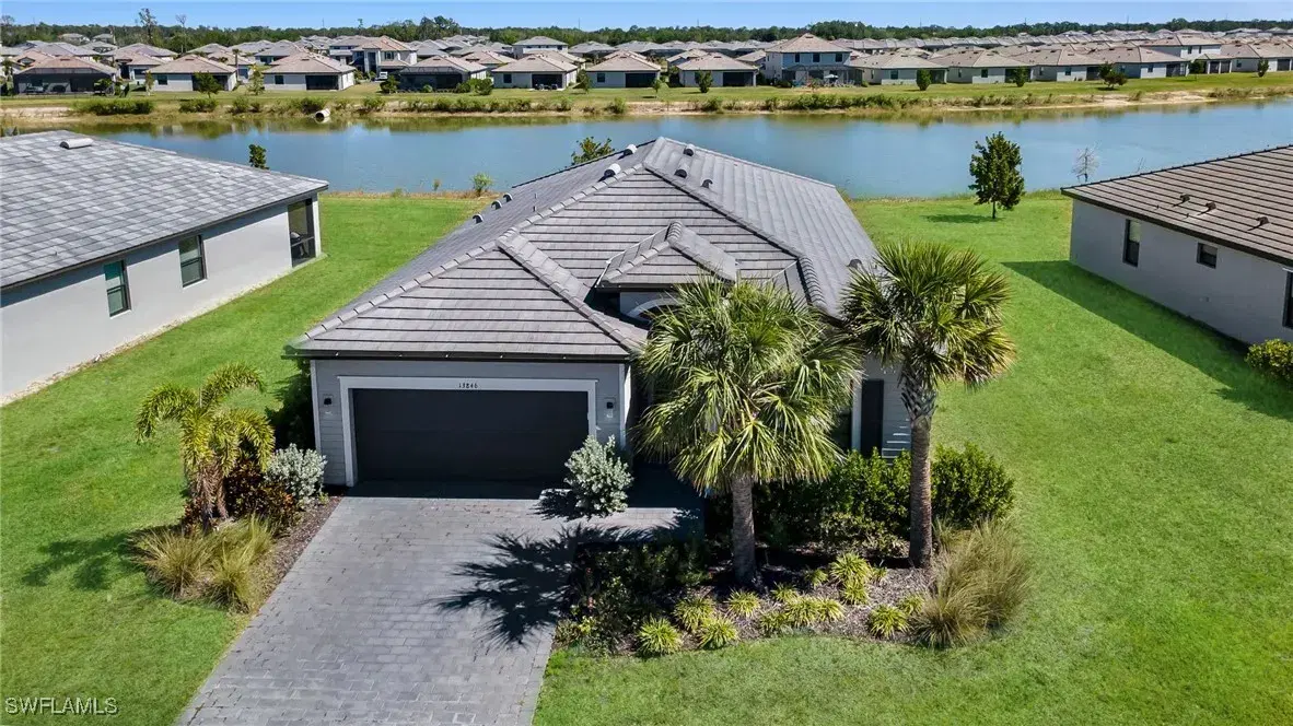 Picture of 13846 Pine Lodge Ln, Fort Myers, FL 33913