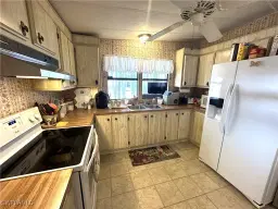 Picture of 210 Pine Key Ln 210, Naples, FL 34114