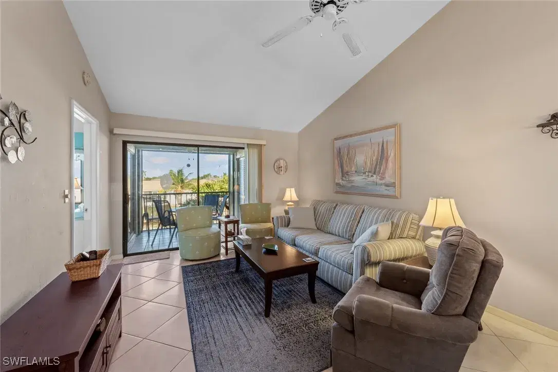 Picture of 1011 SE 38Th Ter 2213, Cape Coral, FL 33904