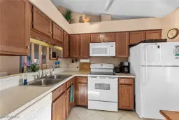 Picture of 1011 SE 38Th Ter 2213, Cape Coral, FL 33904