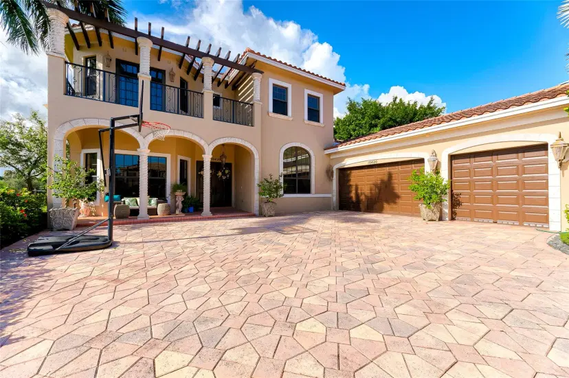 Picture of 10420 Majestic Ct, Parkland FL 33076