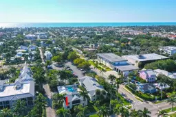 Picture of 880 8Th Ave S 101, Naples, FL 34102