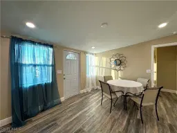 Picture of 2125 Davis Ct, Fort Myers, FL 33916