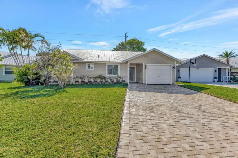 Picture of 6664 SE Silverbell Avenue, Stuart FL 34997