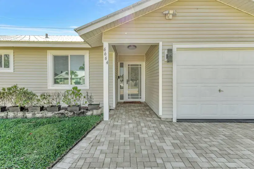 Picture of 6664 SE Silverbell Avenue, Stuart FL 34997