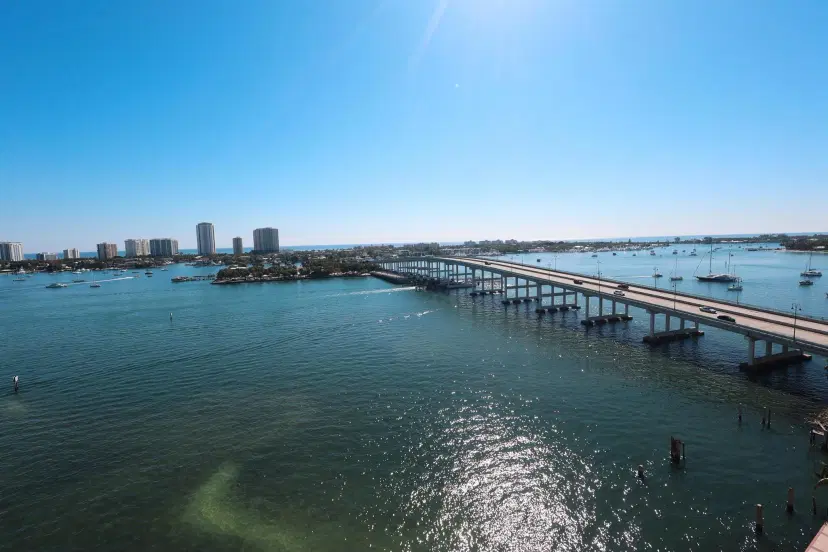Picture of 2640 Lake Shore Drive 1210, Riviera Beach FL 33404
