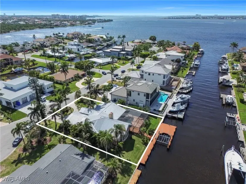 Picture of 813 Cape View Dr, Fort Myers FL 33919