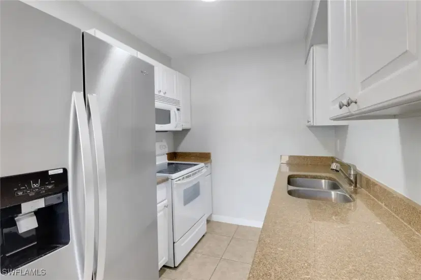 Picture of 4635 Bayshore Dr P4, Naples FL 34112
