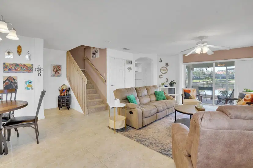 Picture of 7121 Hawks Nest Terrace, Riviera Beach FL 33407