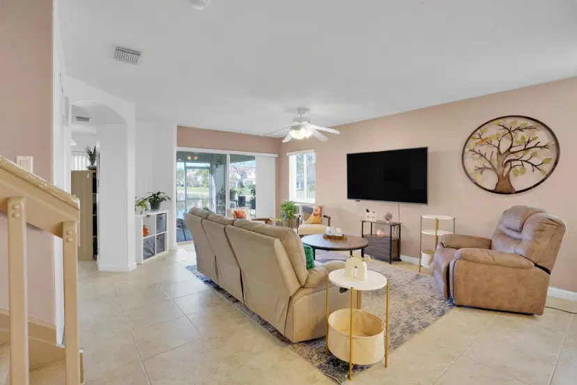 Picture of 7121 Hawks Nest Terrace, Riviera Beach FL 33407