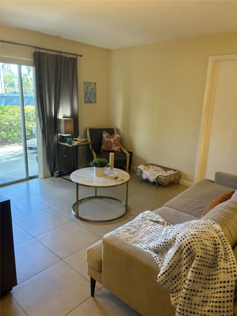 Picture of 950 S Kanner Highway B1, Stuart FL 34994