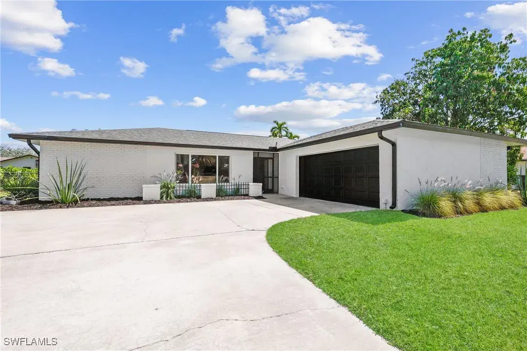 Picture of 1655 Whiskey Creek Dr, Fort Myers, FL 33919