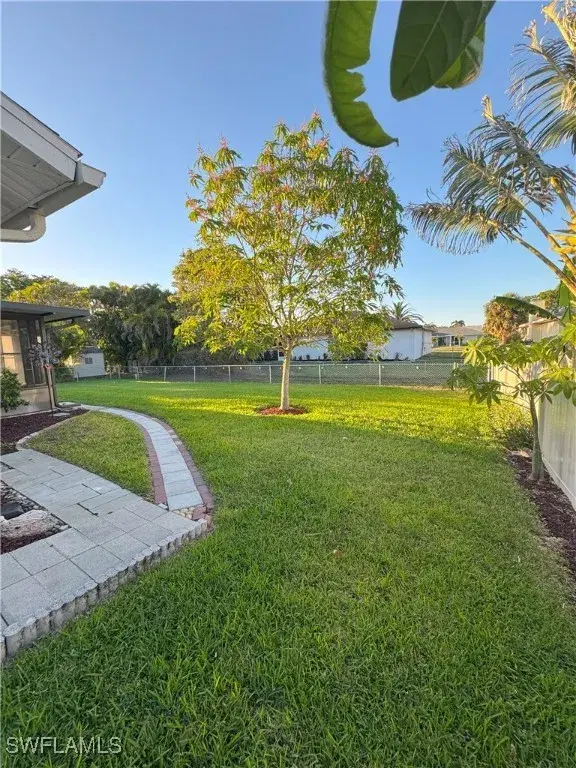 Picture of 6102 Park Rd, Fort Myers FL 33908