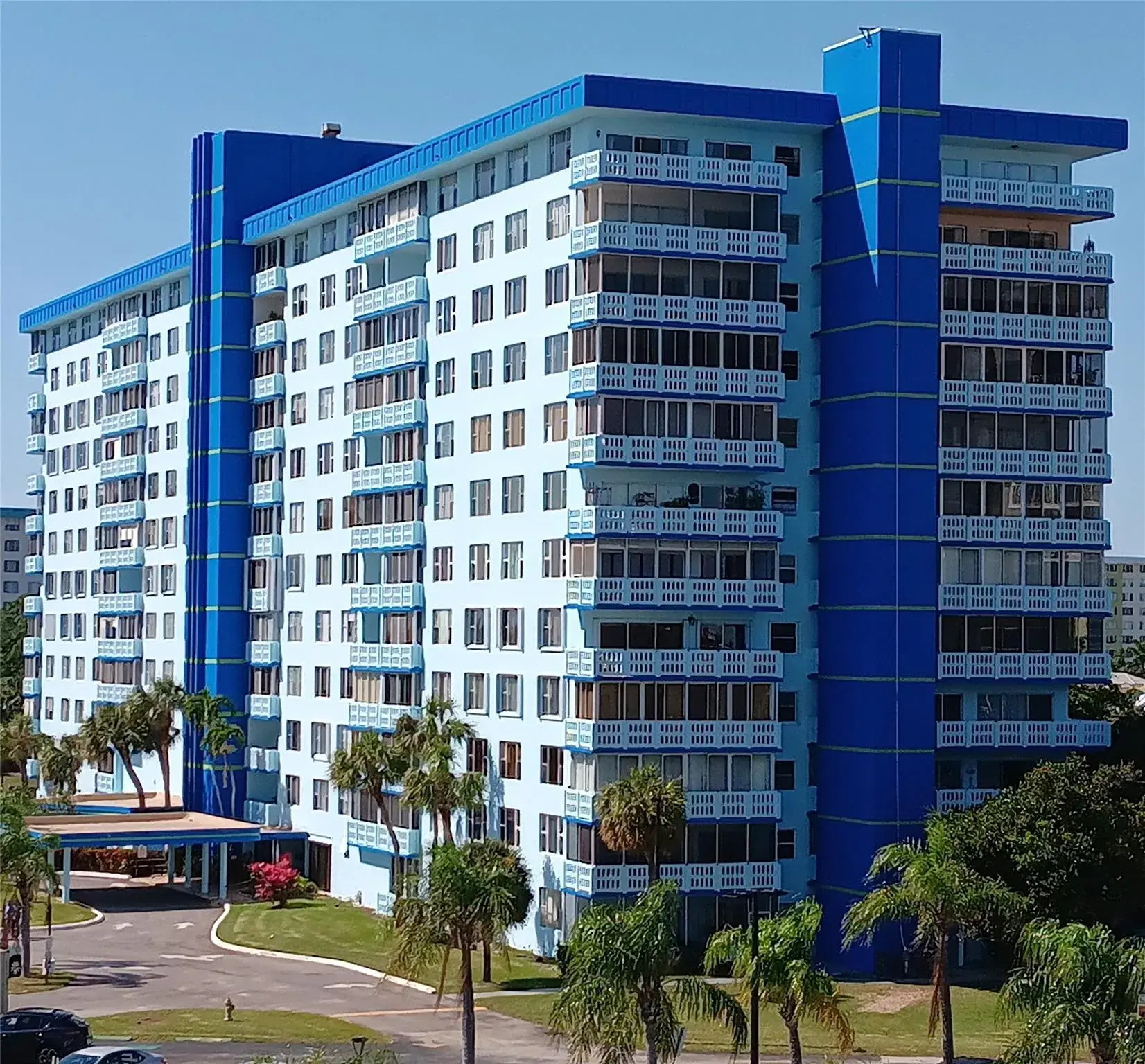 Picture of 4001 Hillcrest Dr 315, Hollywood, FL 33021
