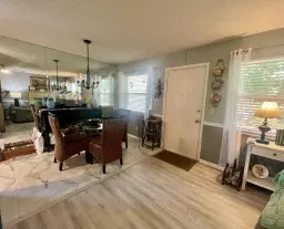Picture of 29 Lake Vista Trl 105, Port St Lucie, FL 34952