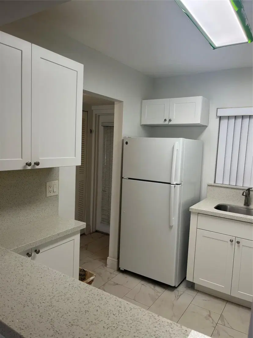 Picture of 3048 E Sunrise Lakes Dr 120, Sunrise FL 33322