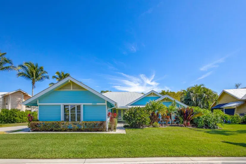 Picture of 10570 SE Jupiter Narrows Drive, Hobe Sound FL 33455