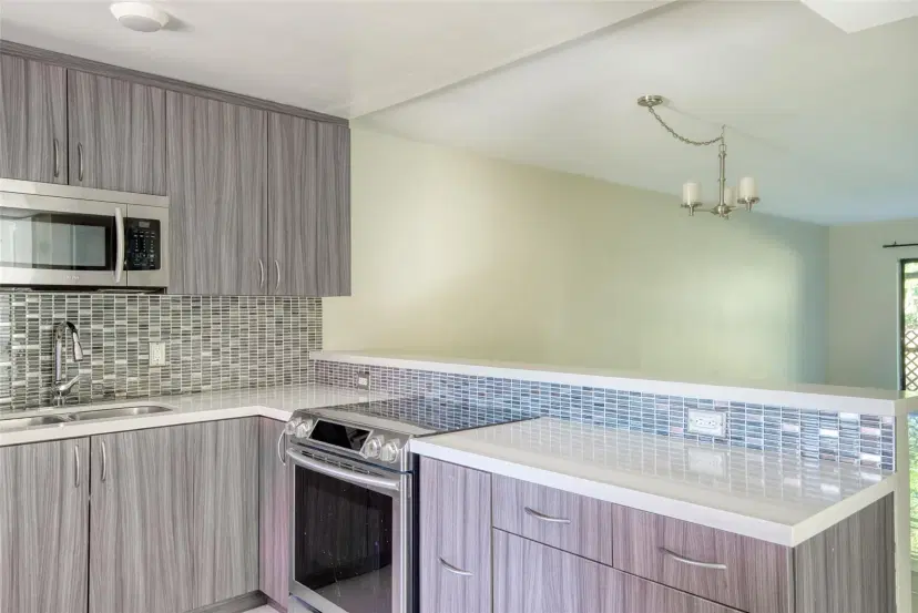 Picture of 227 Lakeview Dr 105, Weston FL 33326