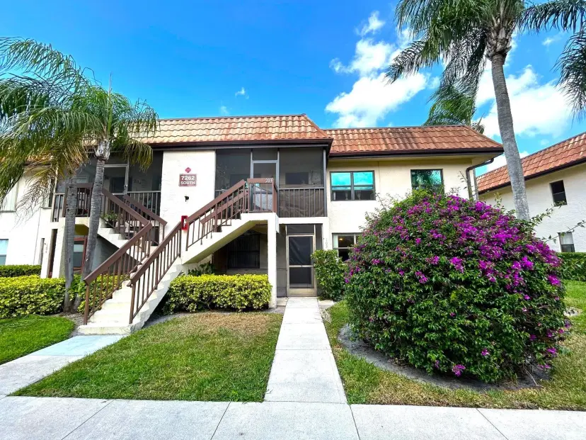 Picture of 7262 Golf Colony Court 103, Lake Worth FL 33467