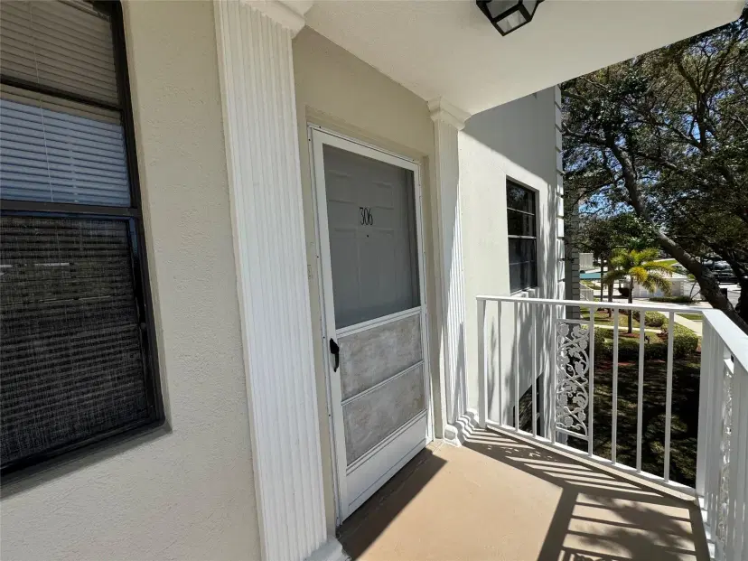 Picture of 6121 Balboa Cir 306, Boca Raton FL 33433