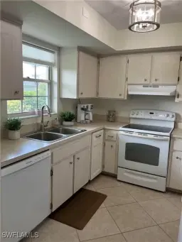 Picture of 315 Saint Andrews Blvd D7, Naples, FL 34113