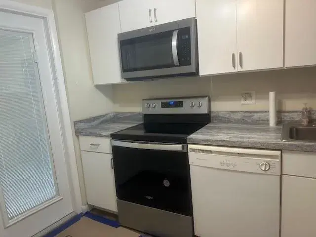 Picture of 2731 NE 14 Street Cswy 135, Pompano Beach FL 33062