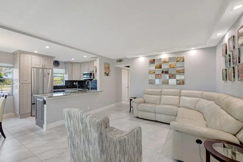 Picture of 253 Suffolk G, Boca Raton FL 33434