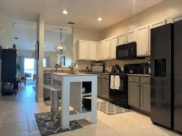 Picture of 4220 Gator Trace Avenue H, Fort Pierce FL 34982