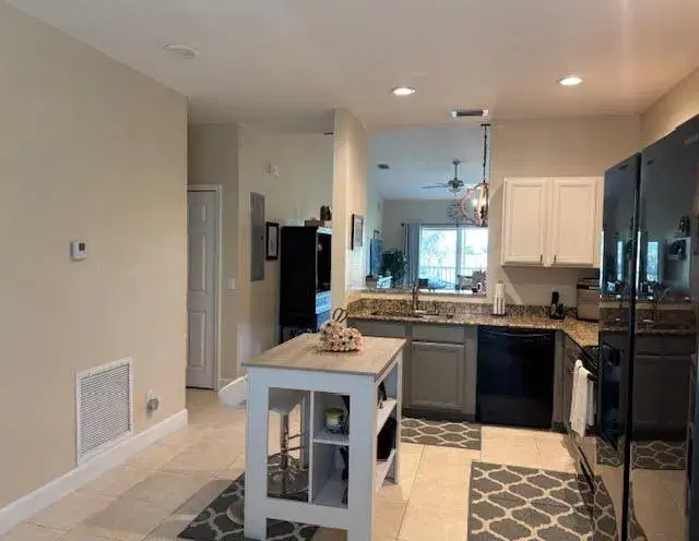Picture of 4220 Gator Trace Avenue H, Fort Pierce FL 34982