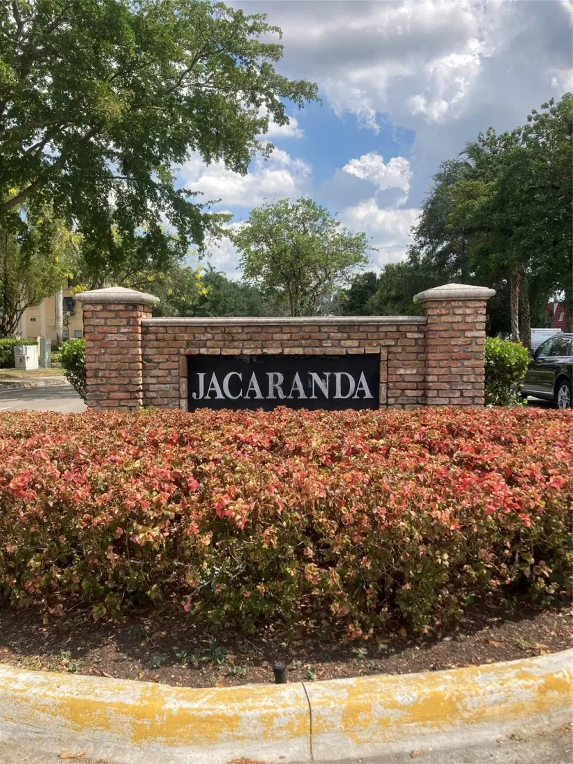 Picture of 17 Jacaranda Country Club Dr 117, Plantation FL 33324