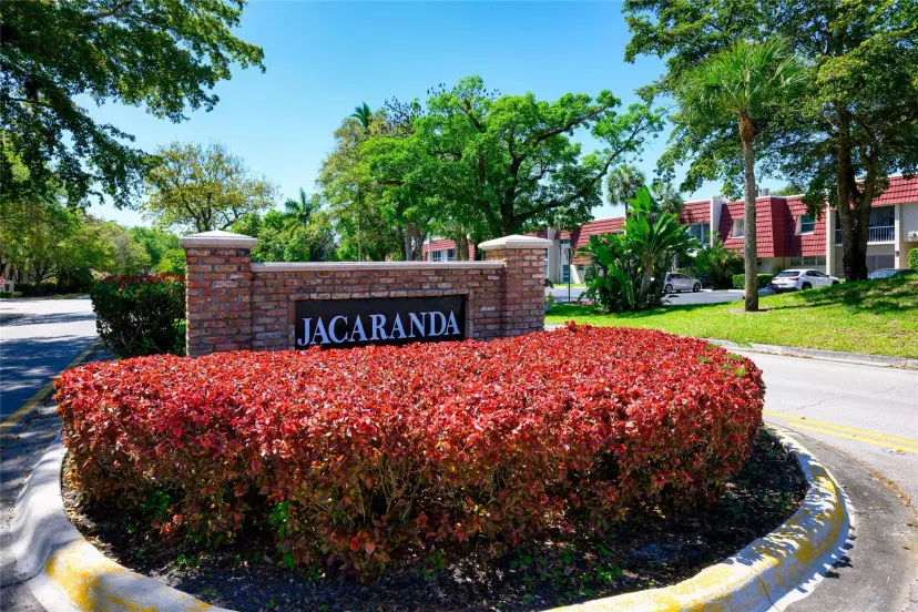 Picture of 17 Jacaranda Country Club Dr 117, Plantation FL 33324