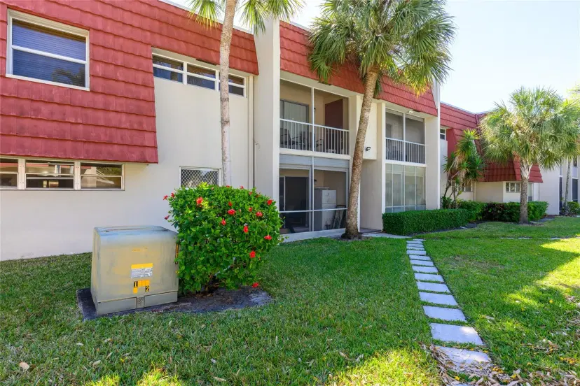 Picture of 17 Jacaranda Country Club Dr 117, Plantation FL 33324