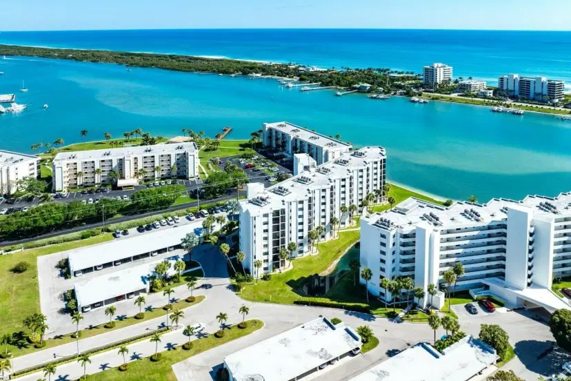 Picture of 19800 Sandpointe Bay Drive 305, Jupiter FL 33469