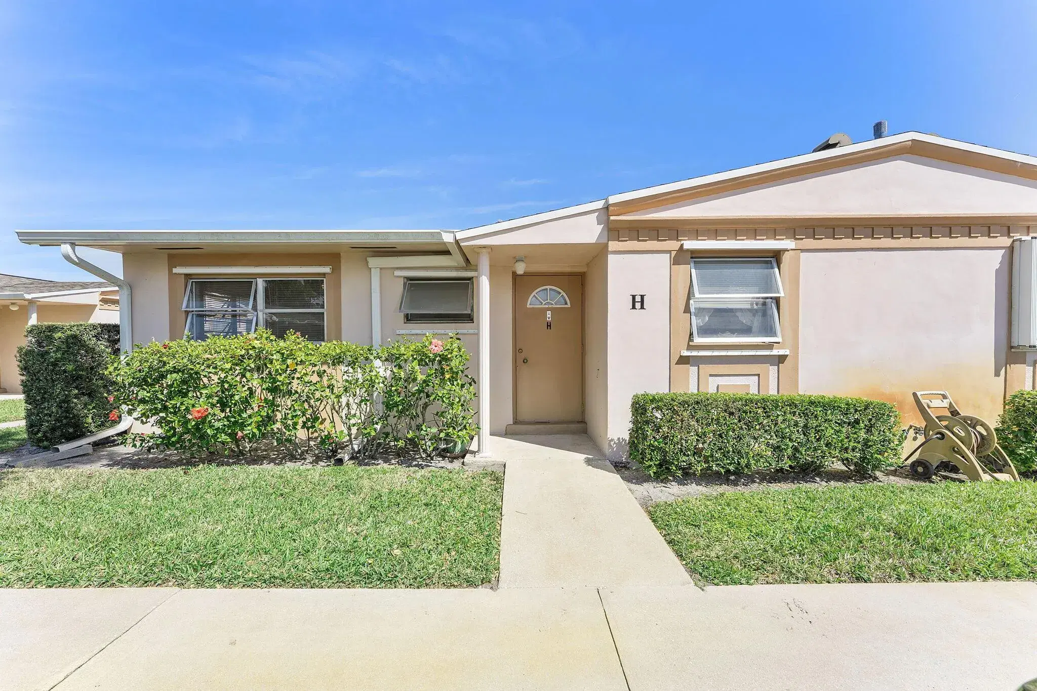 Picture of 2523 Dudley Drive W H, West Palm Beach, FL 33415