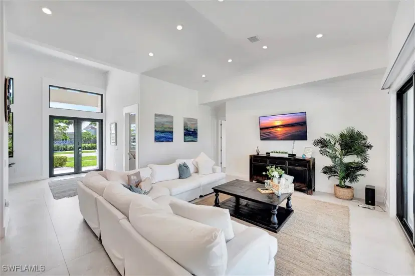 Picture of 140 Sand Hill St, Marco Island FL 34145