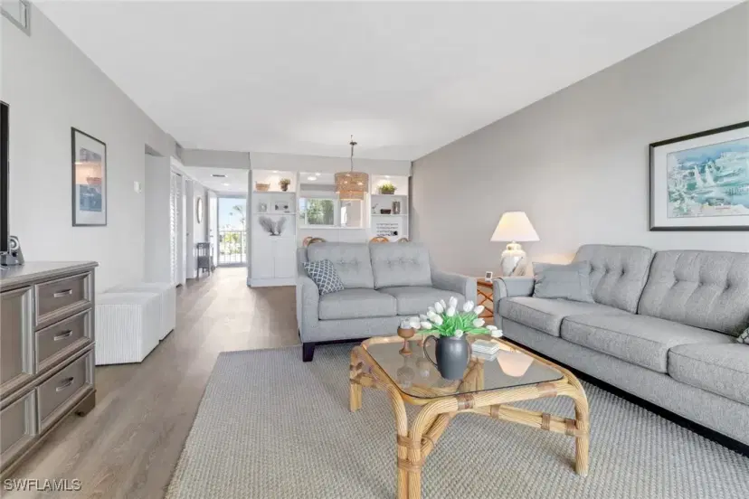 Picture of 309 Goodlette-Frank Rd S A305, Naples FL 34102