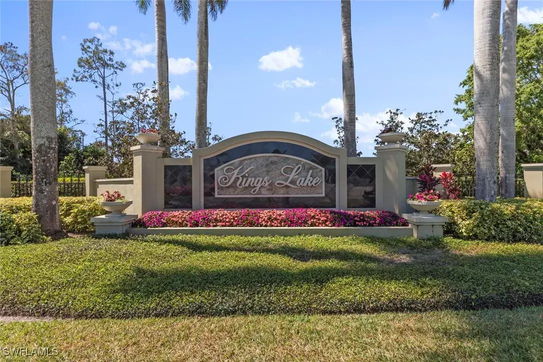 Picture of 113 Bristol Ln C7, Naples, FL 34112