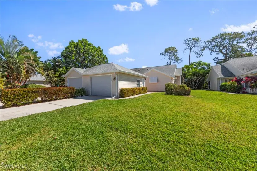 Picture of 113 Bristol Ln C7, Naples FL 34112